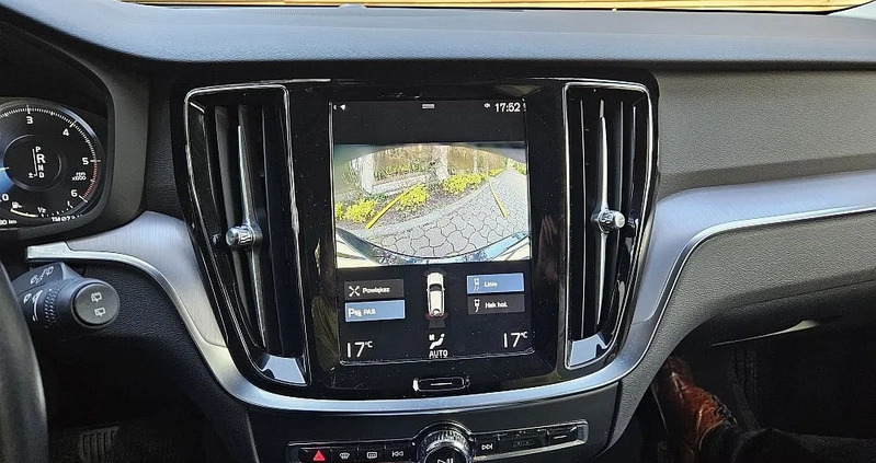 Volvo V60 cena 88000 przebieg: 161000, rok produkcji 2019 z Włocławek małe 277